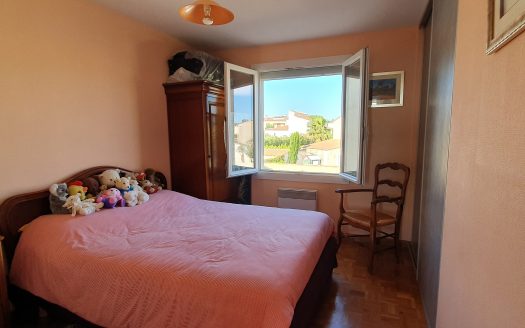 Viager occupé face à la mer port de Bouc 13 110